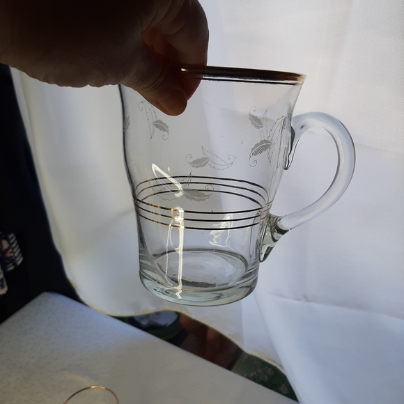 Vintage pitcher and 4 glasses - Picture 2 of 3